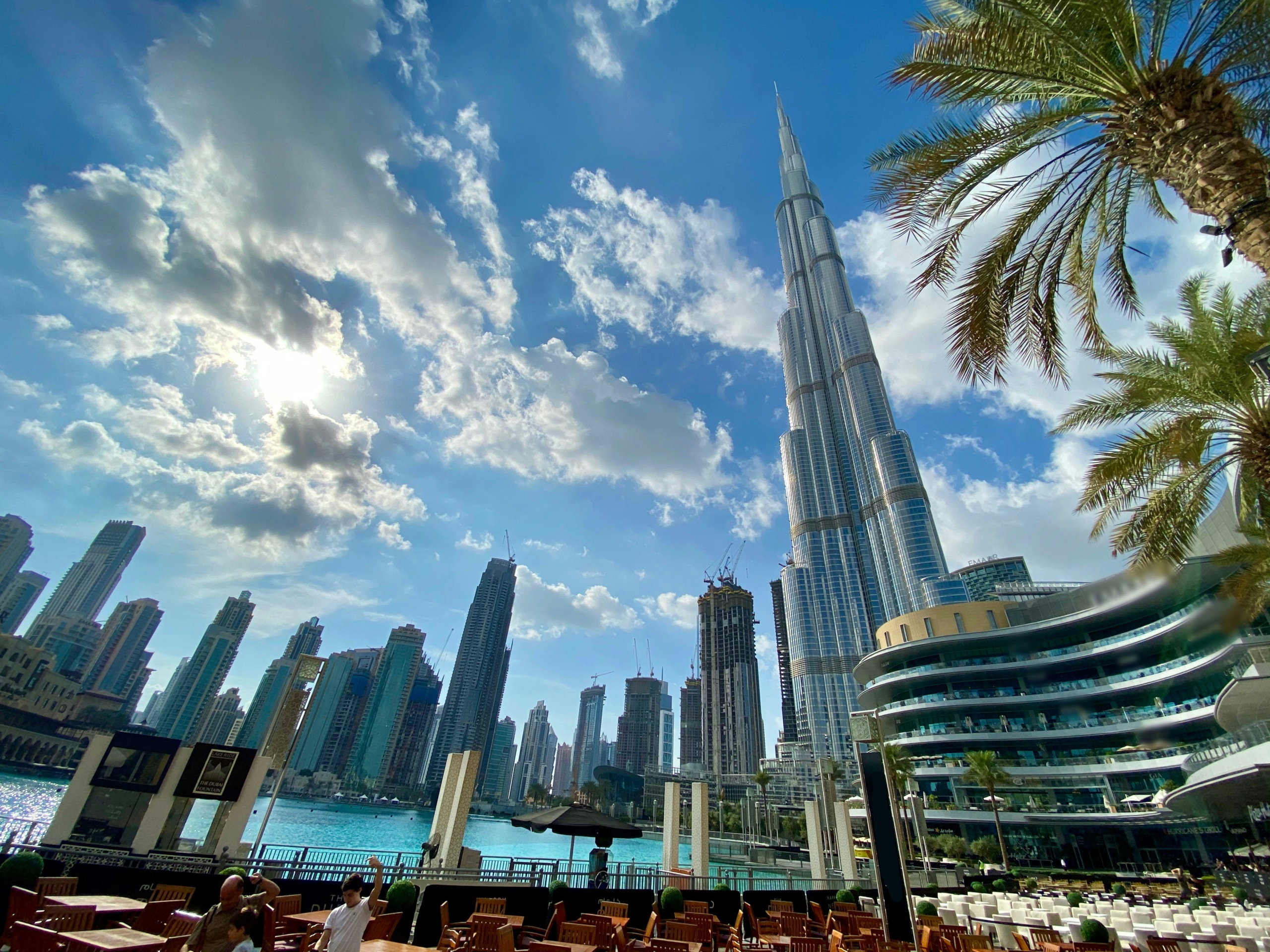 Image of Dubai Burj Khalifa with a beautiful view